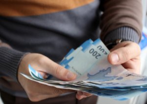 Maaşından pul tutulanlara vacib xəbər - Şəxsiyyət vəsiqəsi ilə ...