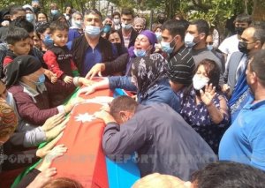 Azərbaycan Ordusunun şəhid hərbi qulluqçusu dəfn olunub