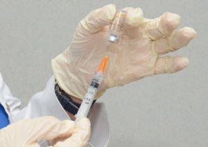 18 yaşdan yuxarı 300-ə yaxın şəxsə peyvənd vurulub