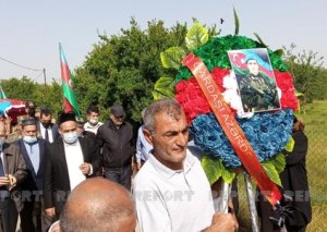 Vətən müharibəsi şəhidinin cənazəsi Bakıya gətirilir FOTOLAR