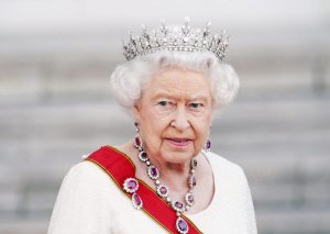 Böyük Britaniya kraliçası Prezident İlham Əliyevi təbrik edib
