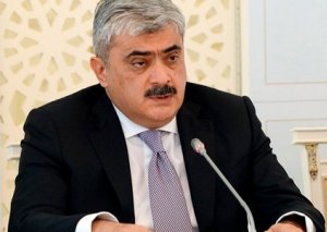 Samir Şərifov deputatların irad və təkliflərinə reaksiya verdi