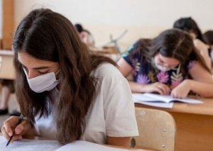 Bu gün 21 mindən çox IX sinif şagirdi imtahan verəcək