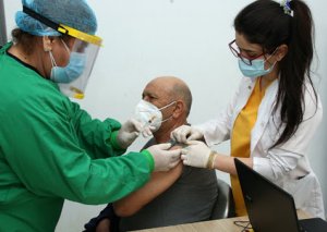 Azərbaycanda əhalinin neçə faizi vaksinasiya olunub?