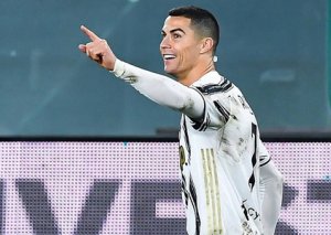 Ronaldu instaqramda daha bir rekorda imza atdı