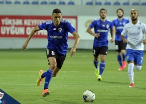 "Qarabağ" legioneri ilə vidalaşdı