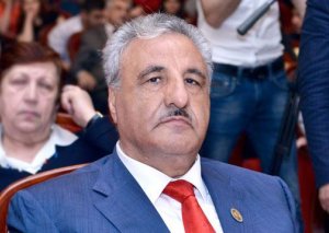 Tağı Əhmədovun aylıq 1,5-2 faizlə pul verdiyi iddia olunur. "Üç nəfər təqsirləndirilən şəxs var"