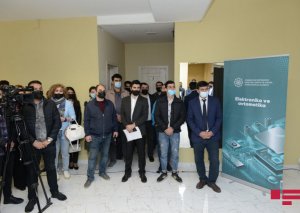 NRYTN-ın təqaüd proqramını qazanan şagird və tələbələrlə görüş keçirilib