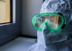 Bakıda COVID-19 xəstələrinə xidmət göstərən tibb işçilərinin maaşlarına əlavənin verilmə müddəti uzadılıb