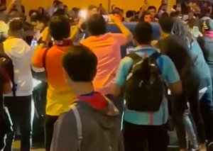 “Barselona” azarkeşləri Kumana hücum etdi