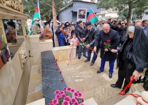 Suraxanıda şəhidin xatirəsinə bulaq-abidə kompleksi inşa edildi