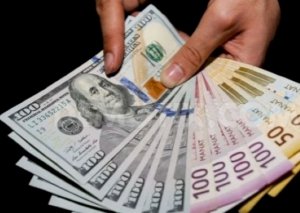 Manatın alıcılıq qabiliyyəti sürətlə düşür -
