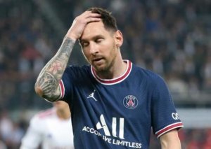 Messi zədələnib