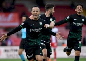 Azərbaycanlı futbolçular Türkiyə çempionatında üz-üzə gələcək