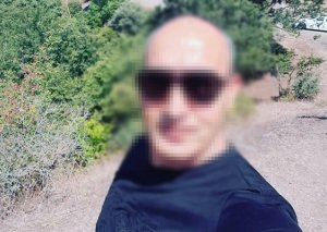 11 yaşlı qızı zorlayan atalığı həbs edildi