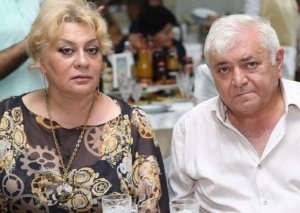 Çox zaman elə bilirlər ki, deputatlar kef edirlər