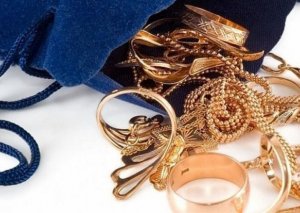 Boşanmadan sonra qızıl-zinət əşyaları və cehiz kimdə qalmalıdır?