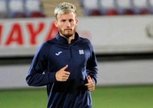 Rəşad Sadıqov bu futbolçunu göndərdi