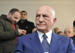 Əli İnsanov toya buraxılmadı