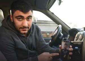 İranlı güləş üzrə dünya üçüncüsü taksi sürücüsü işləyir