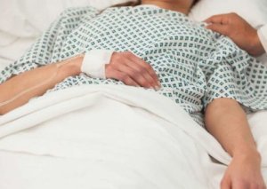 Azərbaycanda xəstə vaxtında tibbi yardımın göstərilməməsi səbəbindən öldü