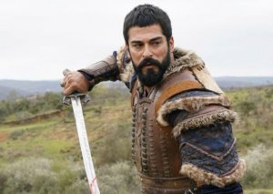 Burak Özçivit hakim qarşısına çıxıb