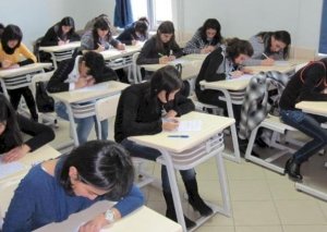 Ali təhsilli gənclərin xarici dillər, əcnəbilərin azərbaycanca danışma bacarıqları üzrə imtahan keçirildi