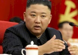 Koreya lideri səfərə şəxsi tualeti ilə çıxır
