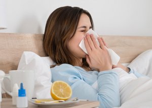 Boğazda qıcıqlanma və ağrı - “Omicron”un əsas əlamətləri