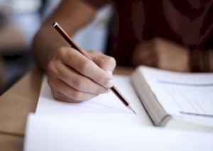 Abituriyent əvvəlki buraxılış balından neçə dəfə istifadə edə bilər?