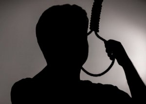 Bakıda 36 yaşlı kişi özünü asdı
