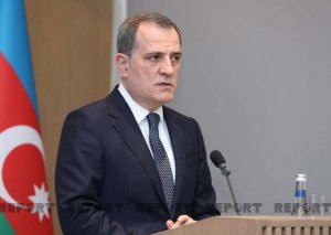 Ceyhun Bayramov moldovalı həmkarı ilə müzakirə etdiyi məsələləri açıqlayıb