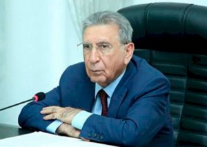Ramiz Mehdiyev özü üçün xüsusi lift quraşdırıb, silahlı mühafizəçilərlə gəzir