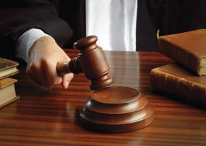 14 yaşlı qızla cinsi əlaqədə olmaqda ittiham edilən şəxsə bəraət verildi