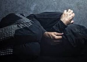 Ana nakrotik istifadə edən iki oğlundan polisə şikayət etdi -