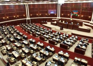 Milli Məclisin yaz sessiyasının plenar iclası başlayıb