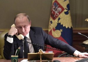 Putinlə Makron arasında telefon danışığı başlayıb
