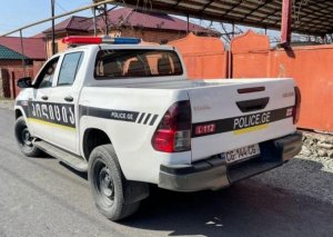 Gürcüstanda azərbaycanlı biznesmenin evinə qumbara atılıb