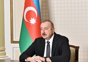 Prezident İlham Əliyev Moskvada Rusiya ilə əməkdaşlığa həsr olunmuş sərgi ilə tanış olub