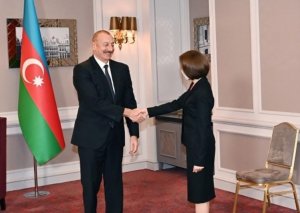 Maya Sandu İlham Əliyevə zəng edib