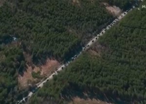Rusiyanın nəhəng hərbi karvanı Kiyevə doğru irəliləyir - YENİ GÖRÜNTÜLƏR