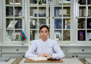 Mehriban Əliyeva Rüstəm İbrahimbəyovun vəfatı ilə əlaqədar onun ailəsinə başsağlığı verib - FOTO