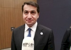 “Azərbaycan Rusiya-Ukrayna görüşünə ev sahibliyi etməyə hazırdır” - Hikmət Hacıyev