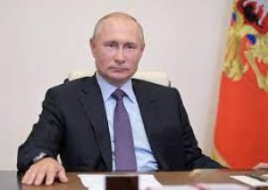 Putin Rusiya şirkətlərinin lizinqə götürdüyü təyyarələrin qeydiyyatı haqqında qanunu imzalayıb