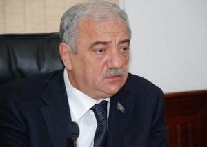 Səttar Möhbalıyevin qardaşının villasında öldürülən şəxs kimdir? - FOTO