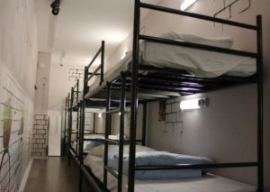 Bakıda hosteldə müəmmalı ölüm