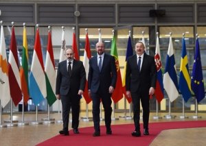 Çin XİN: "Azərbaycanla Ermənistan arasında danışıqları alqışlayırıq"