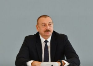 Prezident Sumqayıtdakı yanğını söndürən bu şəxsləri təltif etdi