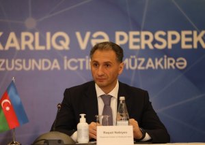 Nazir ölkədə taksi probleminin həlli yollarını açıqlayıb