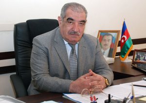 ATU-nun prorektorunun iki oğlu da yanında işləyir -